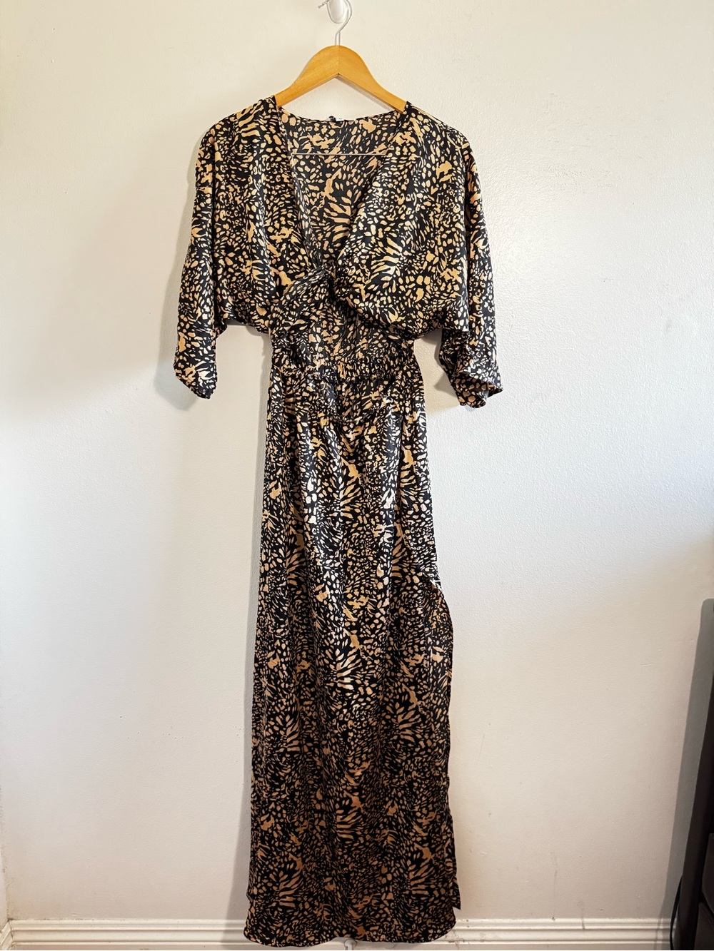 NWT Baltic Born Morlana Front Knot Maxi Dress in Black And Cream size Medium - Picture 6 of 12